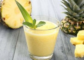 طريقة عمل عصير الأناناس باللبن