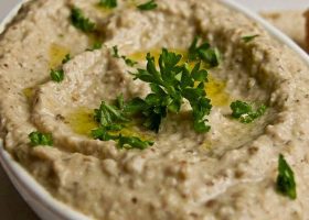 طريقة عمل سلطة بابا غنوج بالزبادي