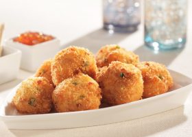 طريقة عمل كرات البطاطس مع الدجاج