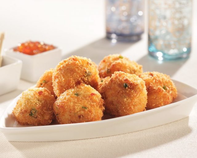 طريقة عمل كرات البطاطس مع الدجاج