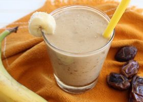 طريقة عمل كوكتيل التمر بالحليب والموز