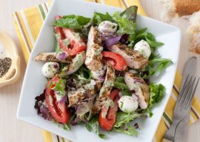 طريقة عمل سلطة صدور الدجاج بالكستناء