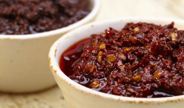 طريقة عمل معجون الفلفل الحار بالثوم