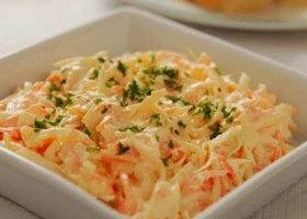 طريقة عمل سلطة الزبادى بالجزر