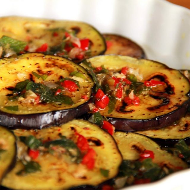 طريقة عمل باذنجان بالدقة