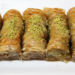 طريقة عمل رول البقلاوة