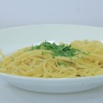طريقة عمل مكرونة بصوص الريحان