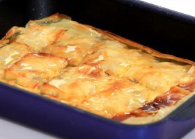 طريقة عمل الجلاش بالمشمشية