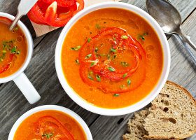 طريقة عمل شوربة الفلفل الأحمر
