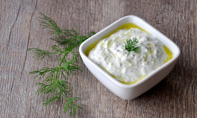 طريقة عمل سلطة الزبادى الحارة