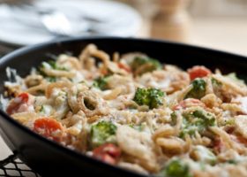 طريقة عمل طاجن الخضار بالكريمة