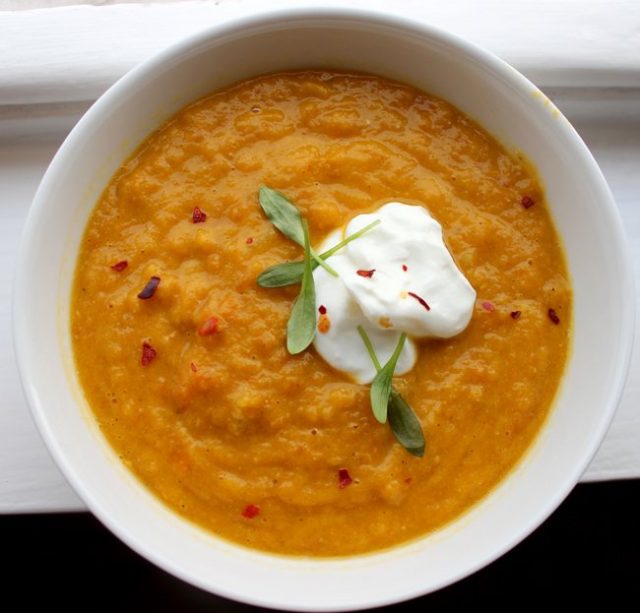 طريقة عمل شوربة الجزر بالزبادى