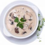 طريقة عمل شوربة دجاج بالمشروم