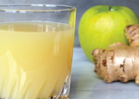 طريقة عمل عصير التفاح بالجنزبيل