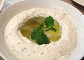 طريقة عمل لبنة بالفلفل والليمون