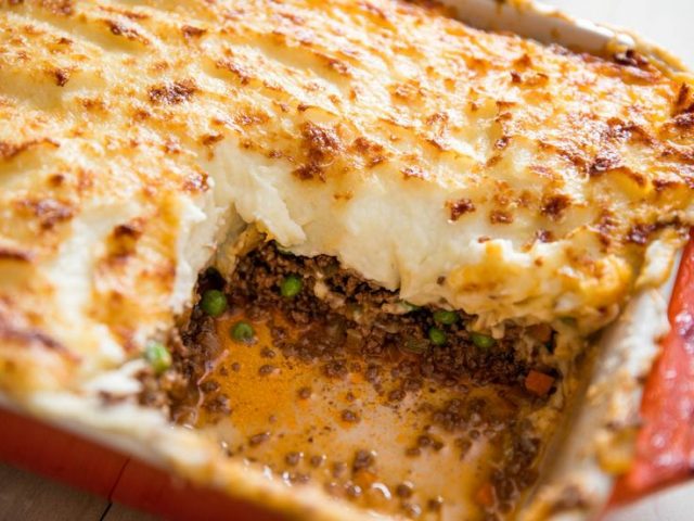 طريقة عمل البطاطس البوريه باللحمة المفرومة