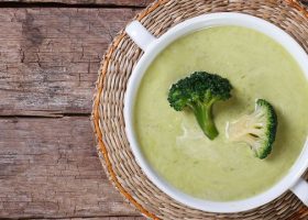 طريقة عمل شوربة البروكلي