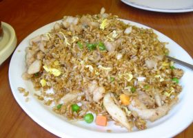 طريقة عمل الدجاج بالأرز الصيني