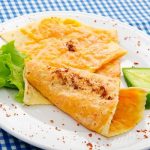 طريقة عمل البان كيك بالجبنة الشيدر