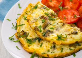 طريقة عمل أومليت المشروم والأعشاب