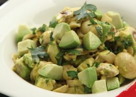 طريقة عمل سلطة الأفوكادو والمشروم