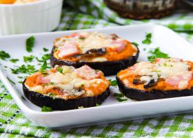 طريقة عمل باذنجان بالجبنة