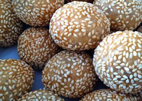 طريقة عمل إسطوانات السمسم