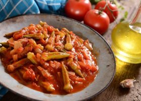 طريقة عمل بامية بدون لحم