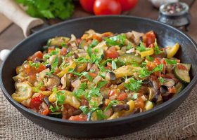 طريقة عمل شرائح الكوسة و الباذنجان