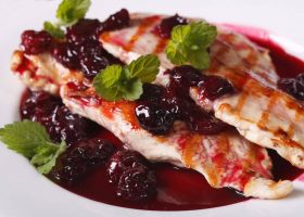 طريقة عمل دجاج مشوي بصوص الكرز