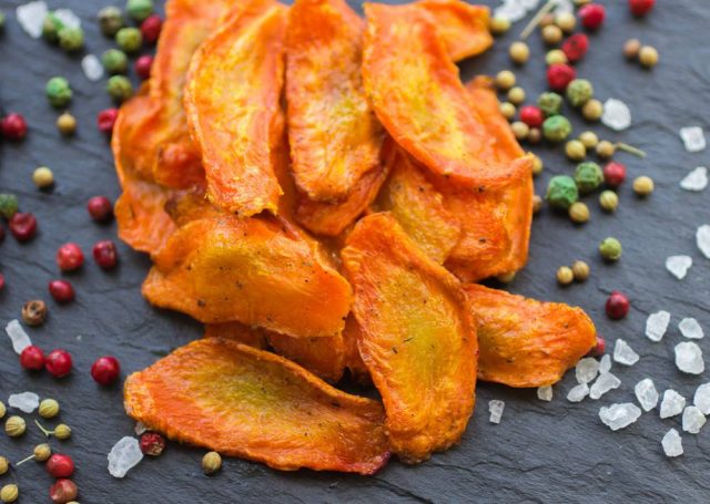 طريقة عمل شرائح الجزر في الفرن