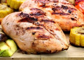 طريقة عمل الدجاج الحار بالزعتر