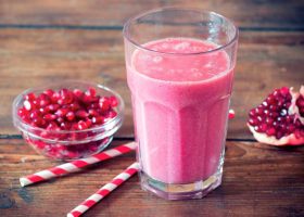 طريقة عمل سموثي الرمان