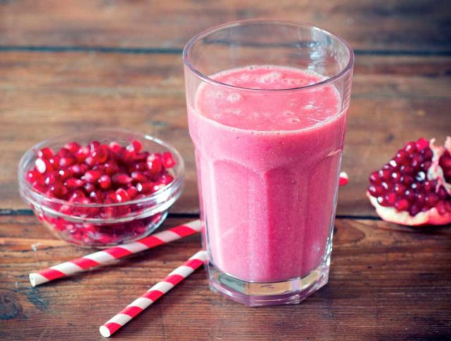 طريقة عمل سموثي الرمان