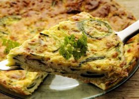 طريقة عمل اوملت الكوسة