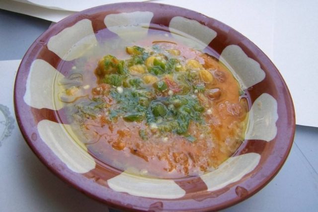 طريقة عمل فول بالزيت الحار