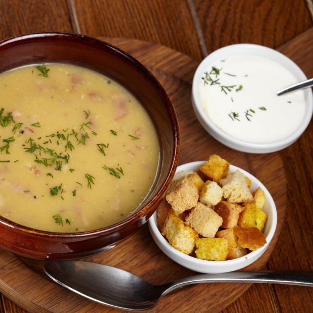 طريقة عمل شوربة الدجاج بالكريمة