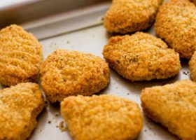 طريقة عمل ناجتس الدجاج في الفرن