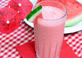 طريقة عمل سموثى البطيخ