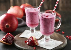 طريقة عمل سموثي الرمان المثلج