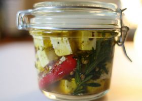 طريقة عمل الجبن المخلل