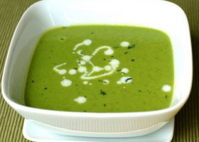 طريقة عمل شوربة الكوسة و الخضروات