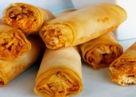 طريقة عمل رول بالمكسرات