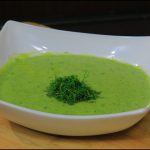 طريقة عمل شوربة بسلة بالشبت