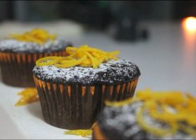 طريقة عمل كب كيك الشكولاتة بالبرتقال