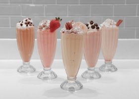 طريقة عمل ميلك شيك الفاكهة