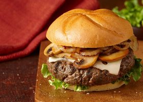 طريقة عمل برجر بالجبن و المشروم