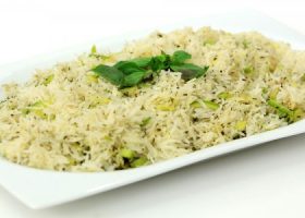 طريقة عمل أرز بالكوسة