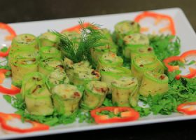 طريقة عمل لفائف كوسة بالجبنة