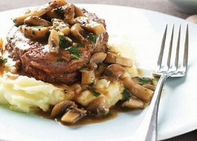 طريقة عمل فيليه الحم البقر مع صلصة الفطر